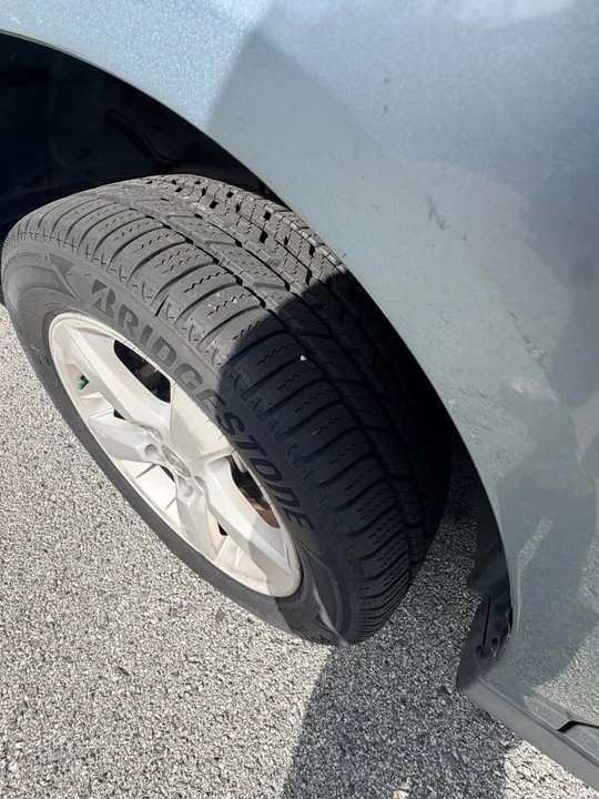 2005 Lexus RX 2nd Gen - Image 9 of 9