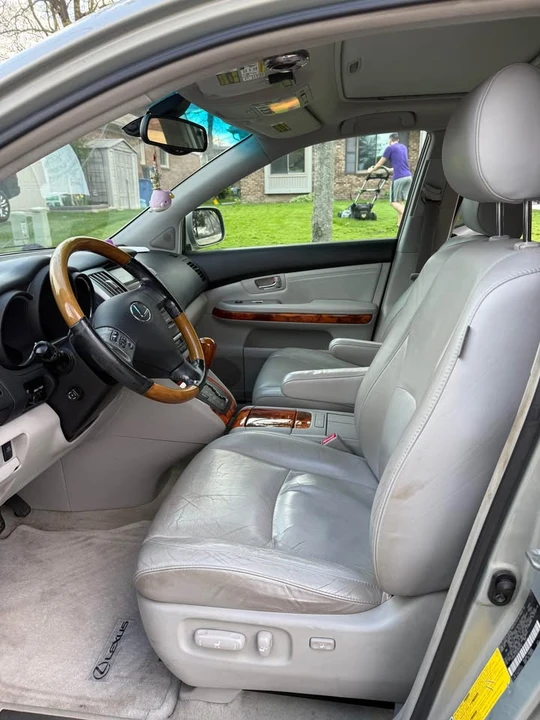 2005 Lexus RX 2nd Gen - Image 6 of 15