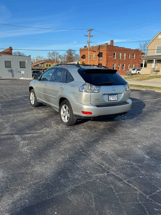 2005 Lexus RX 2nd Gen - Image 3 of 11