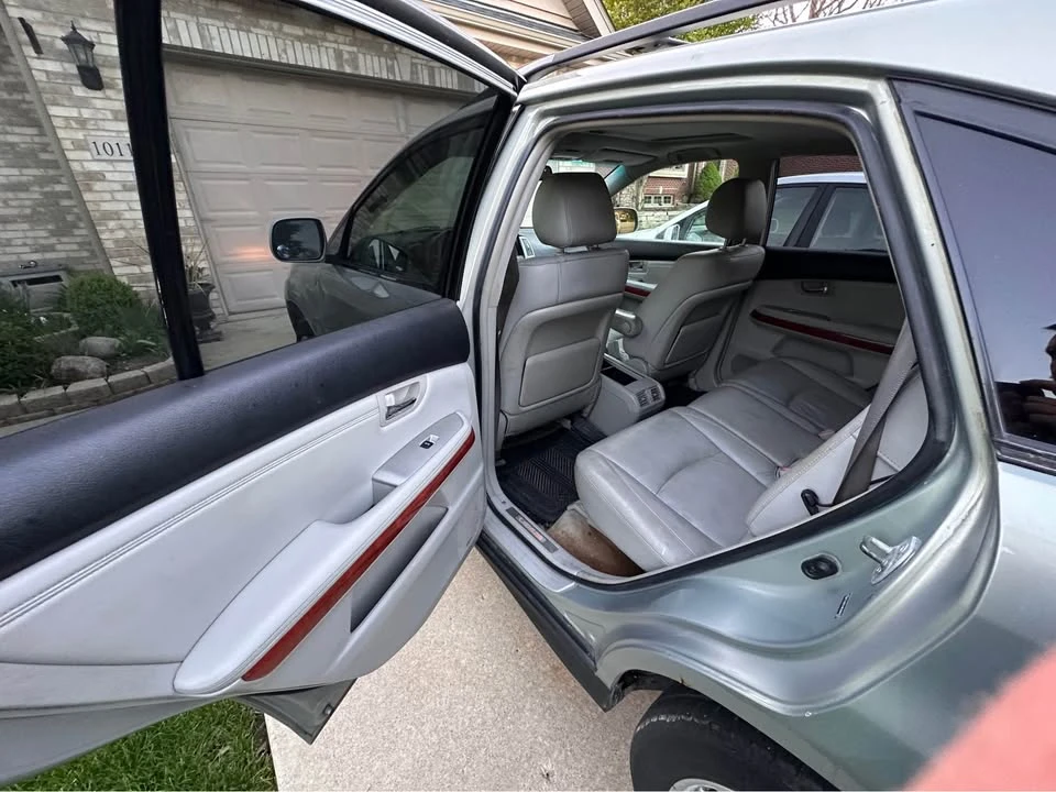 2005 Lexus RX 2nd Gen - Image 8 of 10
