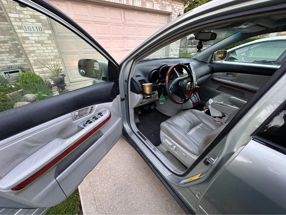 2005 Lexus RX 2nd Gen - Image 9 of 10