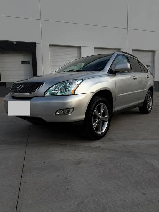 2005 Lexus RX 2nd Gen - Image 5 of 16
