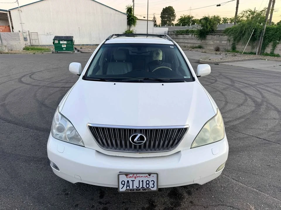 2005 Lexus RX 2nd Gen - Image 2 of 18