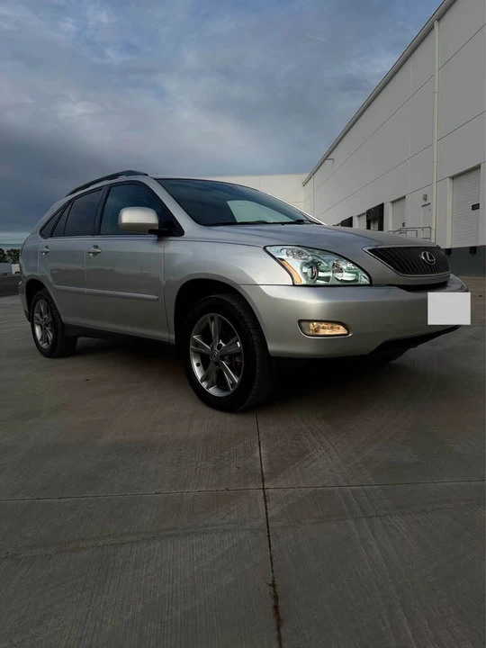 2005 Lexus RX 2nd Gen - Image 2 of 16