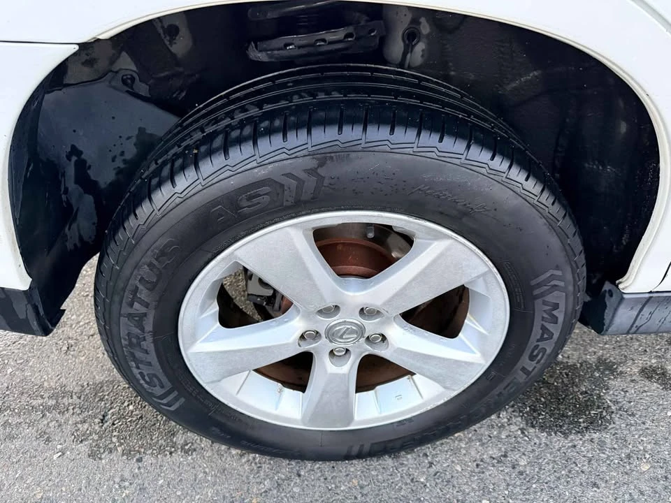 2005 Lexus RX 2nd Gen - Image 18 of 18