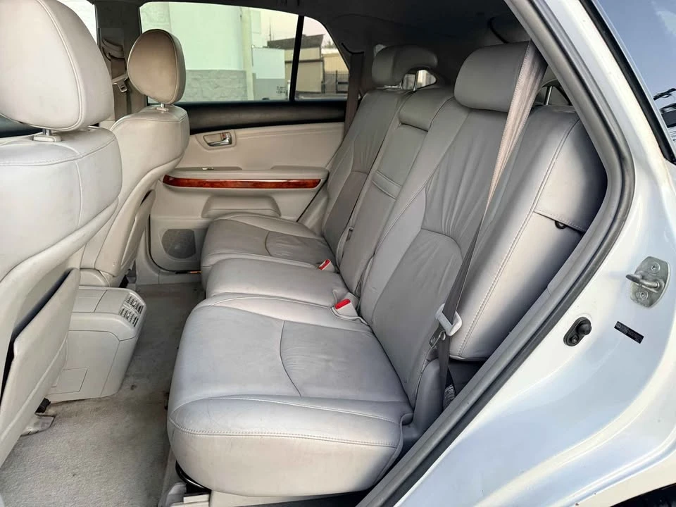 2005 Lexus RX 2nd Gen - Image 11 of 18