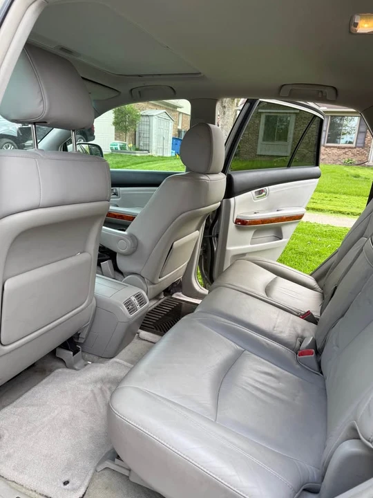 2005 Lexus RX 2nd Gen - Image 10 of 15