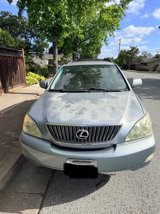 2005 Lexus RX 2nd Gen - Image 3 of 9