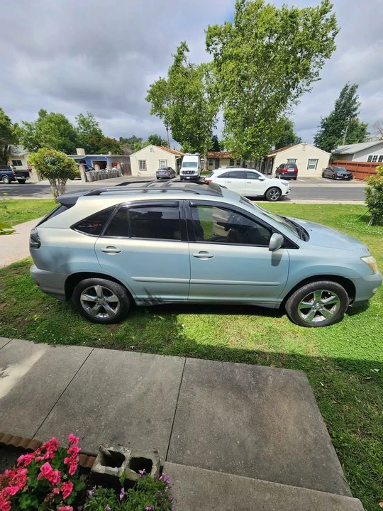 2005 Lexus RX 2nd Gen - Image 6 of 7