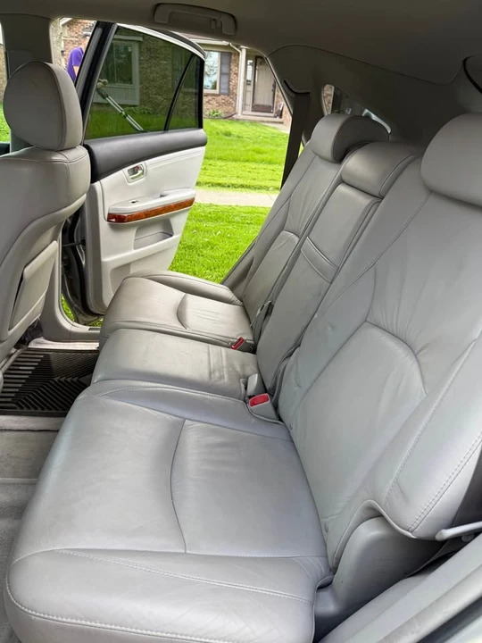 2005 Lexus RX 2nd Gen - Image 9 of 15