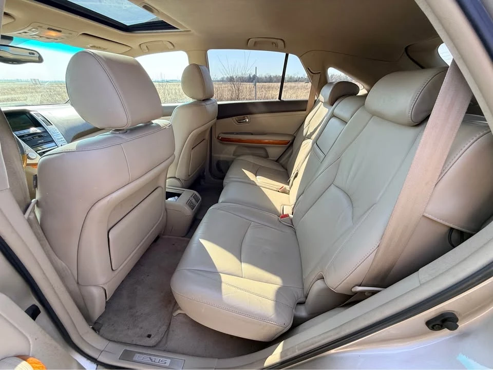 2005 Lexus RX 2nd Gen - Image 10 of 12