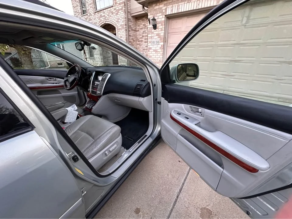2005 Lexus RX 2nd Gen - Image 5 of 10