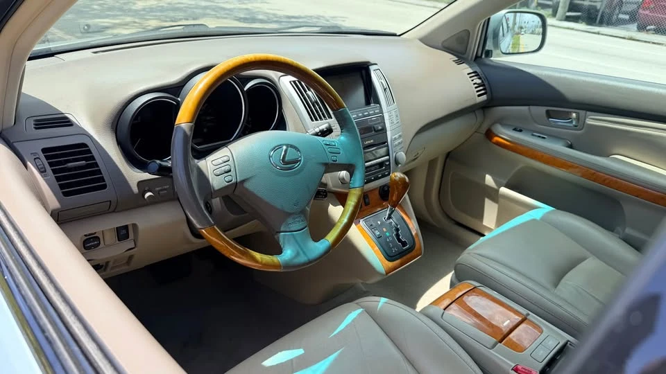 2005 Lexus RX 2nd Gen - Image 3 of 13
