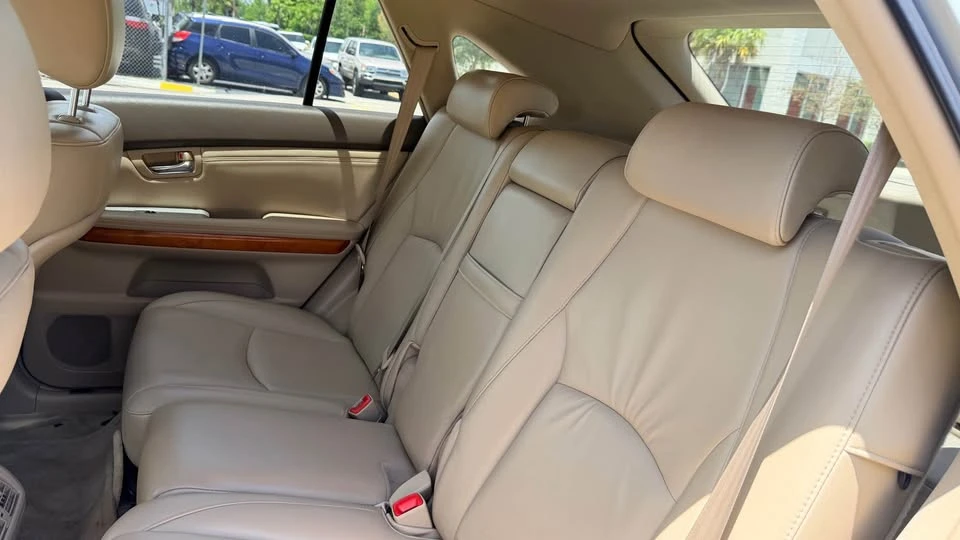 2005 Lexus RX 2nd Gen - Image 6 of 13