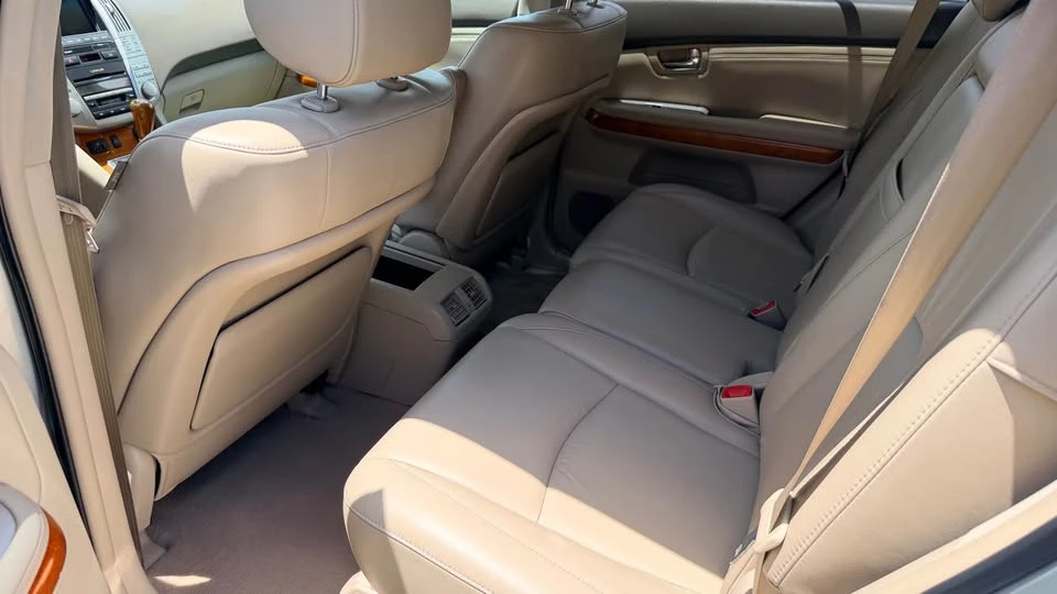 2005 Lexus RX 2nd Gen - Image 5 of 13