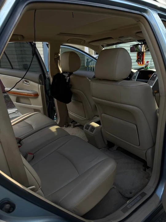 2005 Lexus RX 2nd Gen - Image 13 of 18