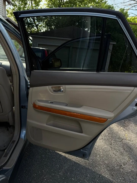 2005 Lexus RX 2nd Gen - Image 12 of 18