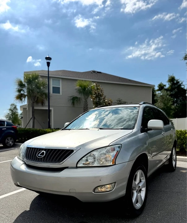 2005 Lexus RX 2nd Gen - Image 2 of 20
