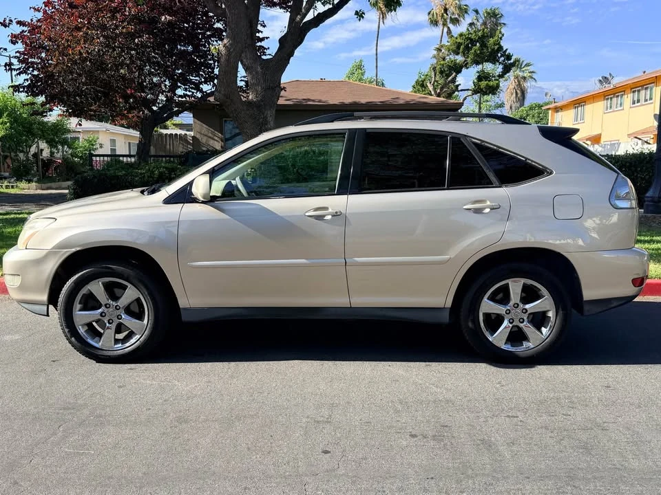 2005 Lexus RX 2nd Gen - Image 3 of 18