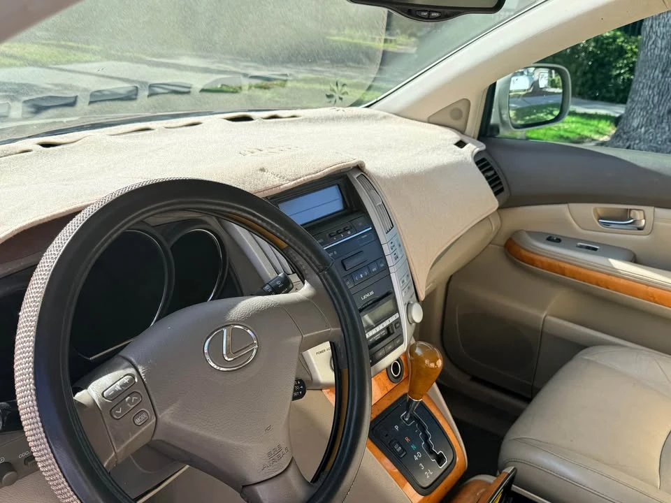 2005 Lexus RX 2nd Gen - Image 8 of 18