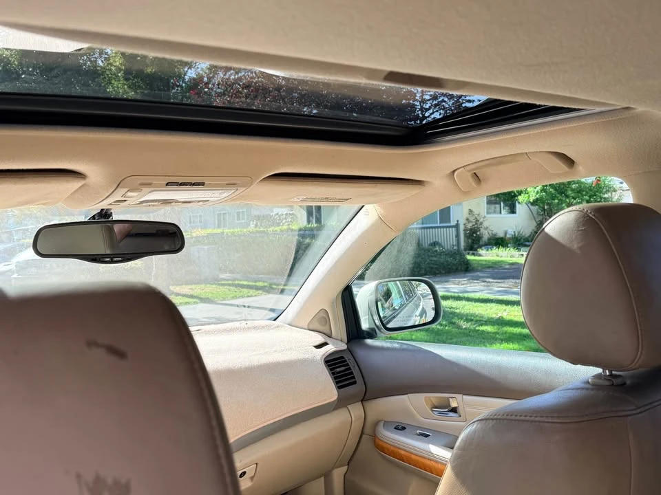 2005 Lexus RX 2nd Gen - Image 9 of 18