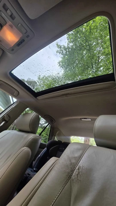 2005 Lexus RX 2nd Gen - Image 6 of 7