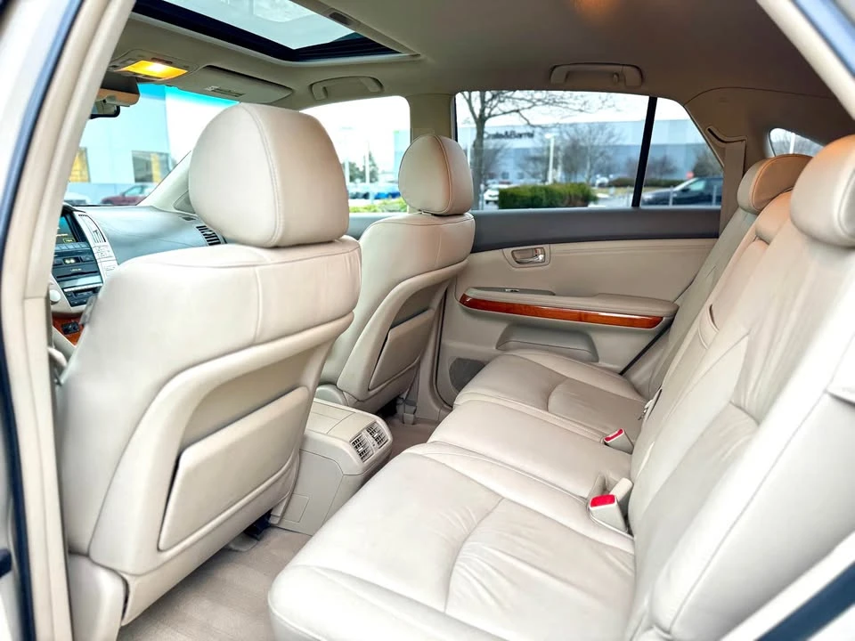 2005 Lexus RX 2nd Gen - Image 17 of 18
