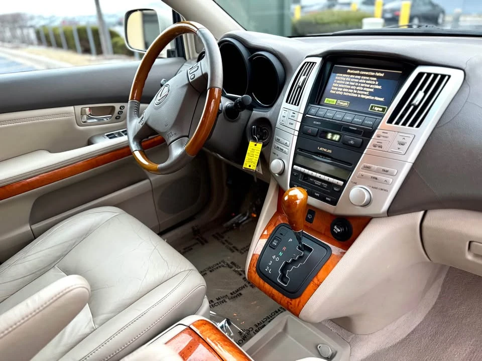 2005 Lexus RX 2nd Gen - Image 14 of 18