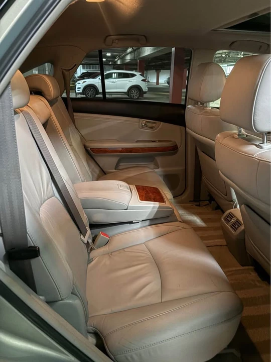 2005 Lexus RX 2nd Gen - Image 3 of 16