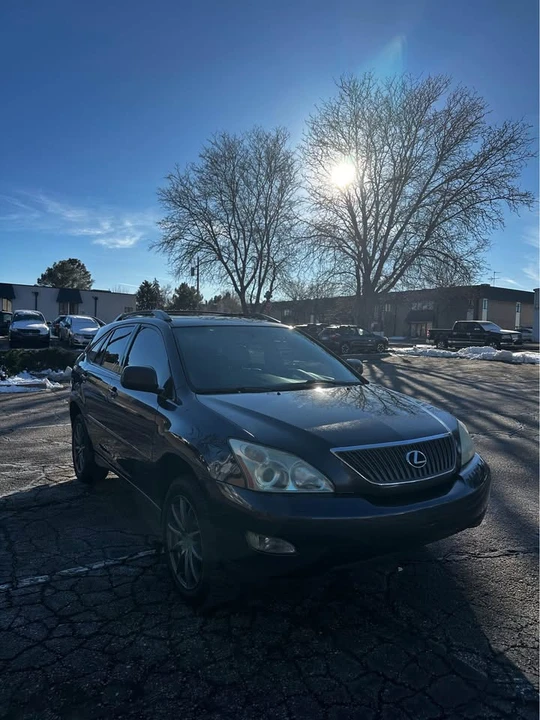 2005 Lexus RX 2nd Gen - Image 3 of 17