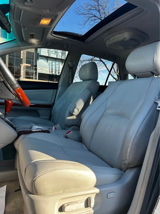 2005 Lexus RX 2nd Gen - Image 10 of 17