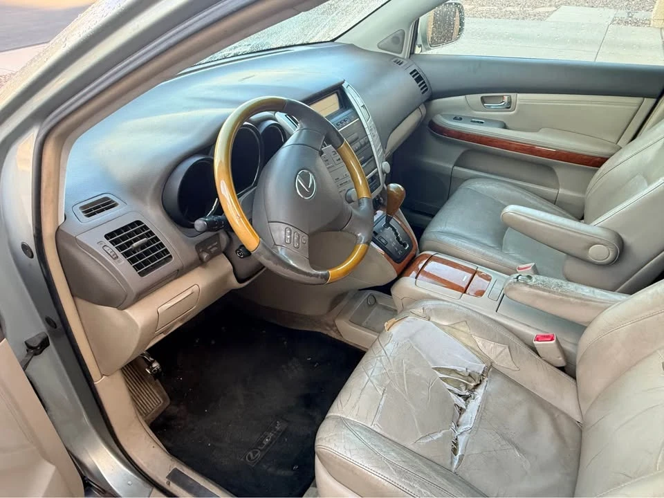 2005 Lexus RX 2nd Gen - Image 13 of 20