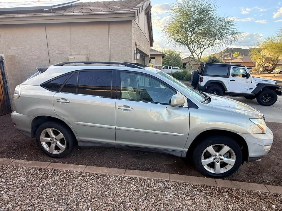 2005 Lexus RX 2nd Gen - Image 3 of 20