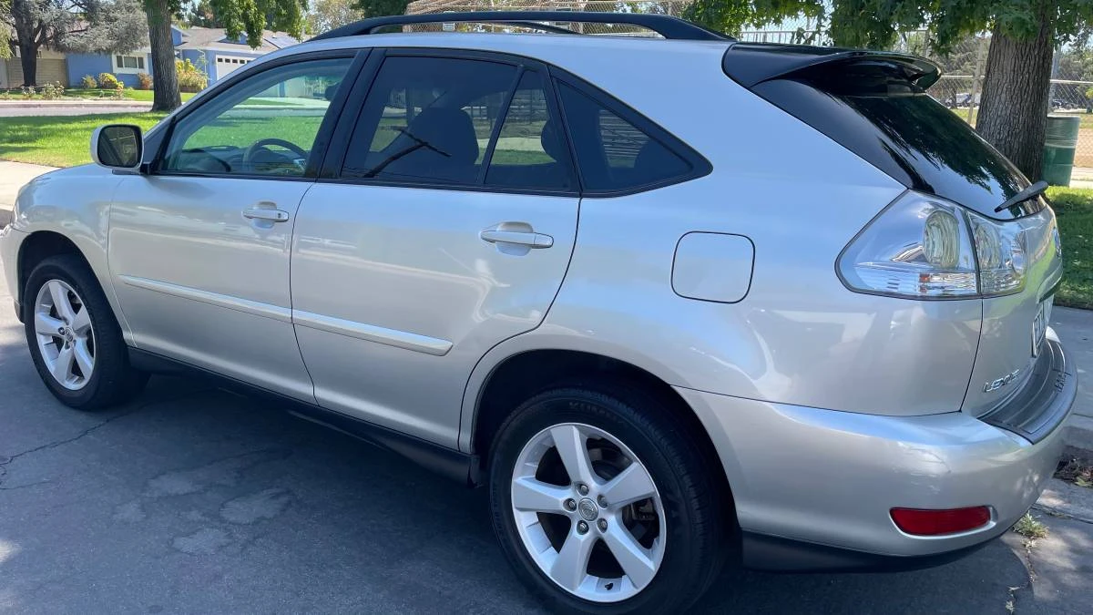 2005 Lexus RX 2nd Gen - Image 5 of 14