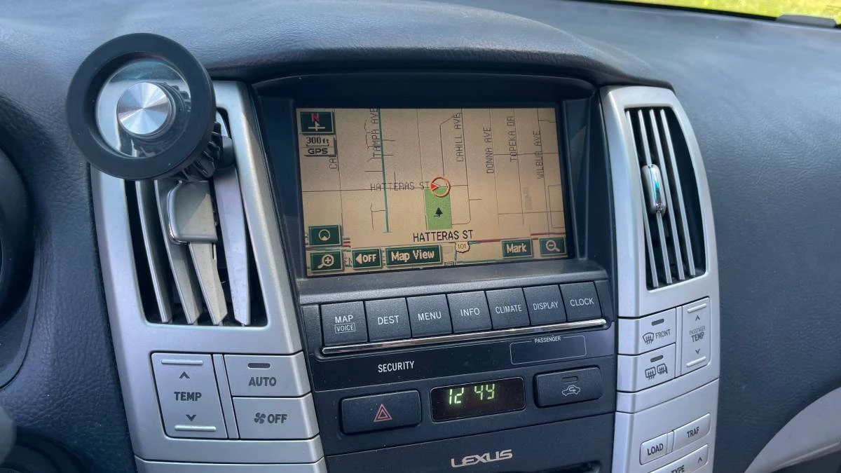 2005 Lexus RX 2nd Gen - Image 13 of 14