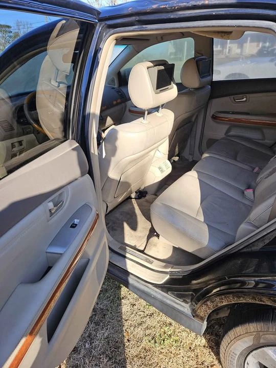 2005 Lexus RX 2nd Gen - Image 4 of 5