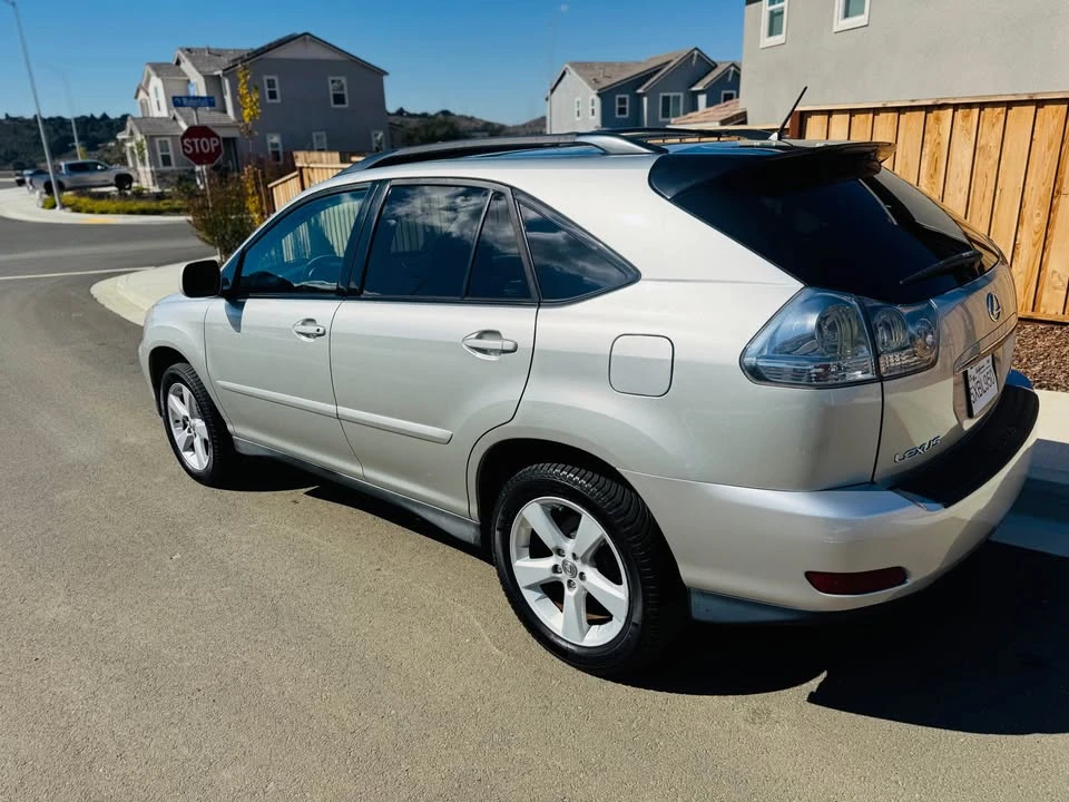 2005 Lexus RX 2nd Gen - Image 4 of 7