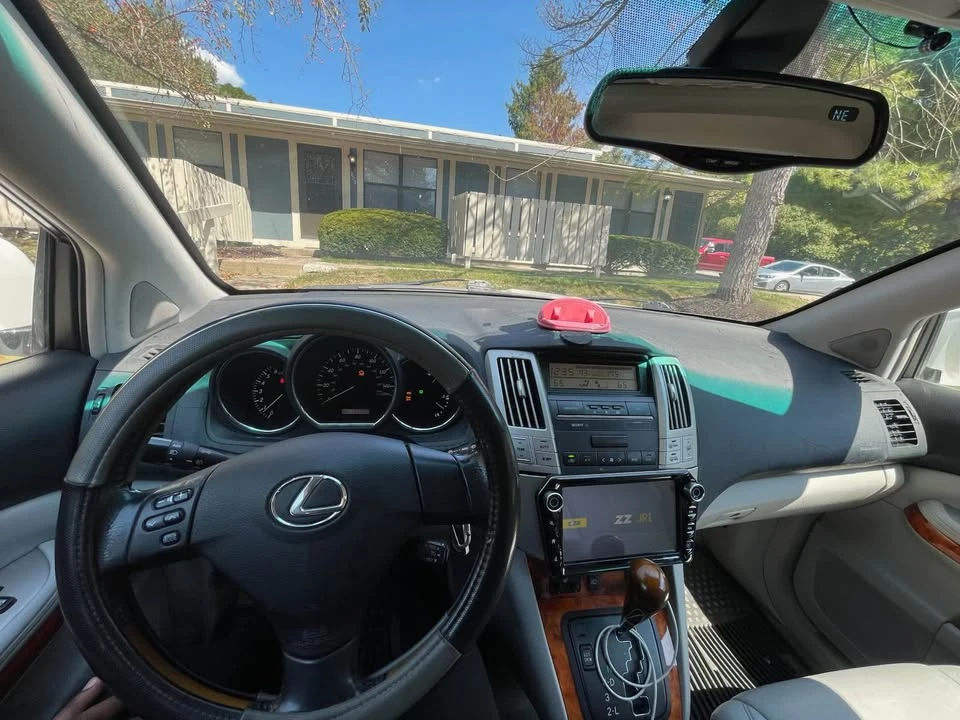 2005 Lexus RX 2nd Gen - Image 6 of 8