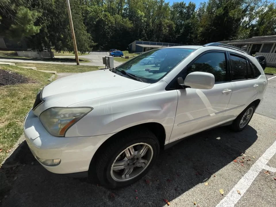 2005 Lexus RX 2nd Gen - Image 3 of 8