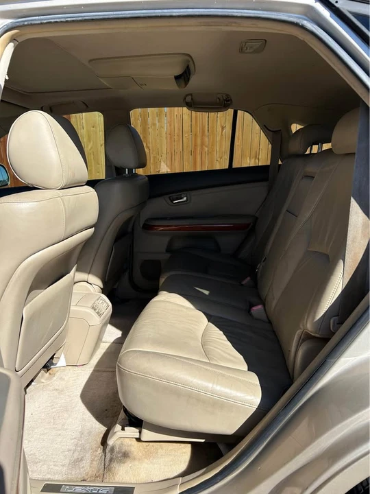 2005 Lexus RX 2nd Gen - Image 10 of 12