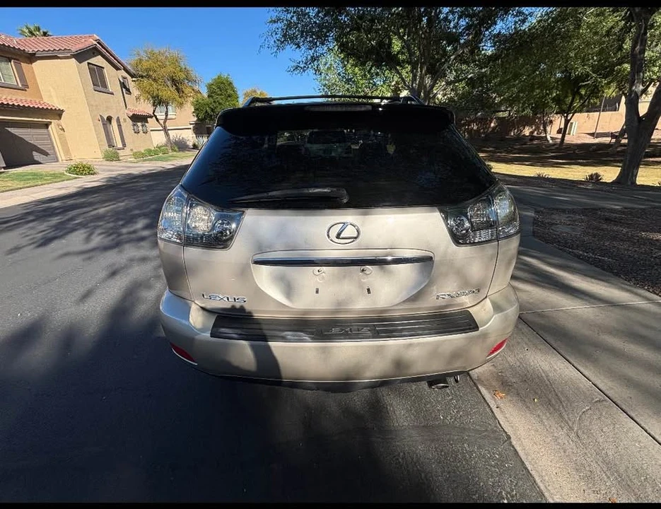 2005 Lexus RX 2nd Gen - Image 2 of 9
