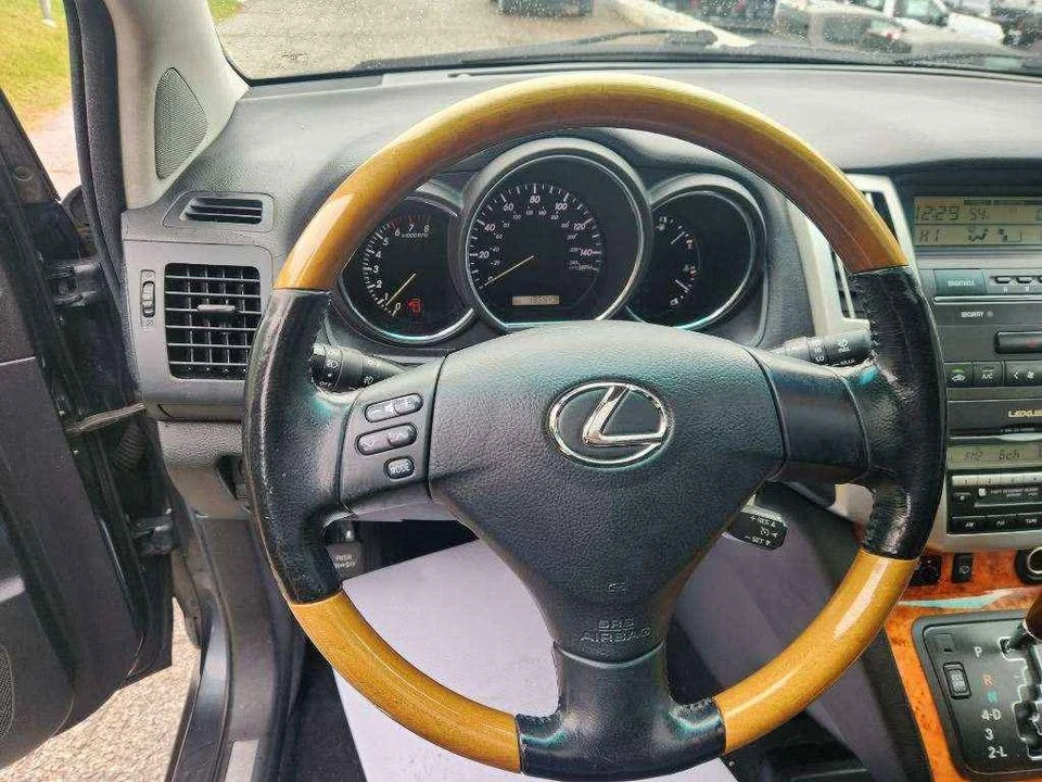 2005 Lexus RX 2nd Gen - Image 12 of 18