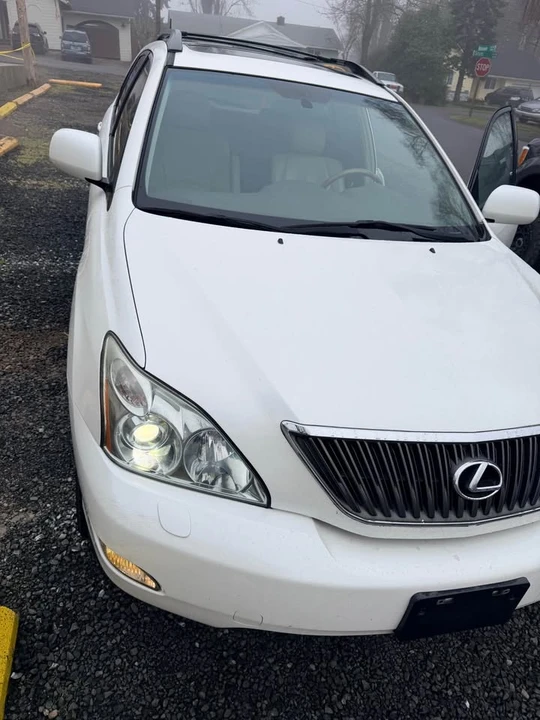2005 Lexus RX 2nd Gen - Image 10 of 20