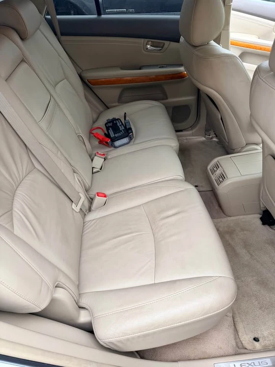 2005 Lexus RX 2nd Gen - Image 15 of 20