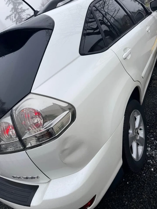 2005 Lexus RX 2nd Gen - Image 2 of 20