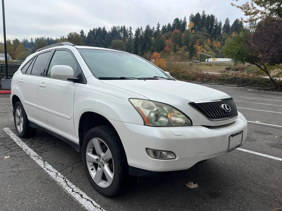 2005 Lexus RX 2nd Gen - Image 2 of 14