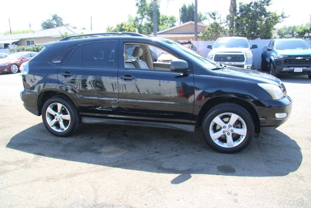 2005 Lexus RX 2nd Gen - Image 9 of 21