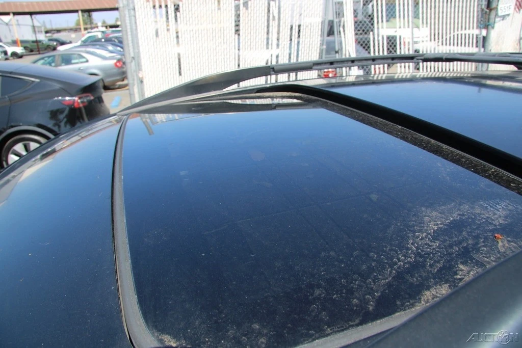 2005 Lexus RX 2nd Gen - Image 13 of 21