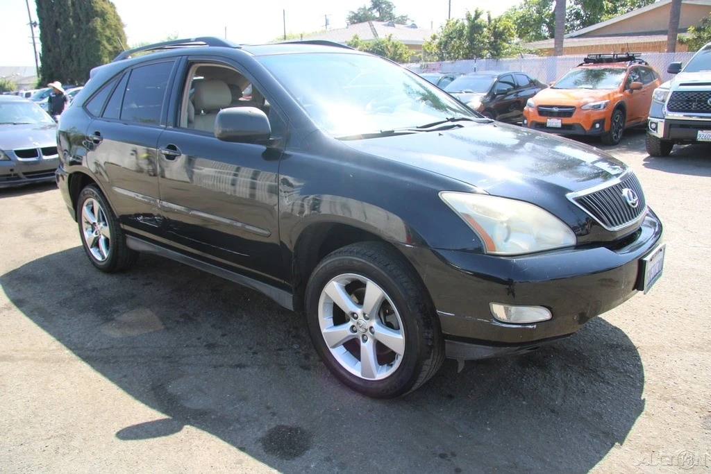 2005 Lexus RX 2nd Gen - Image 10 of 21