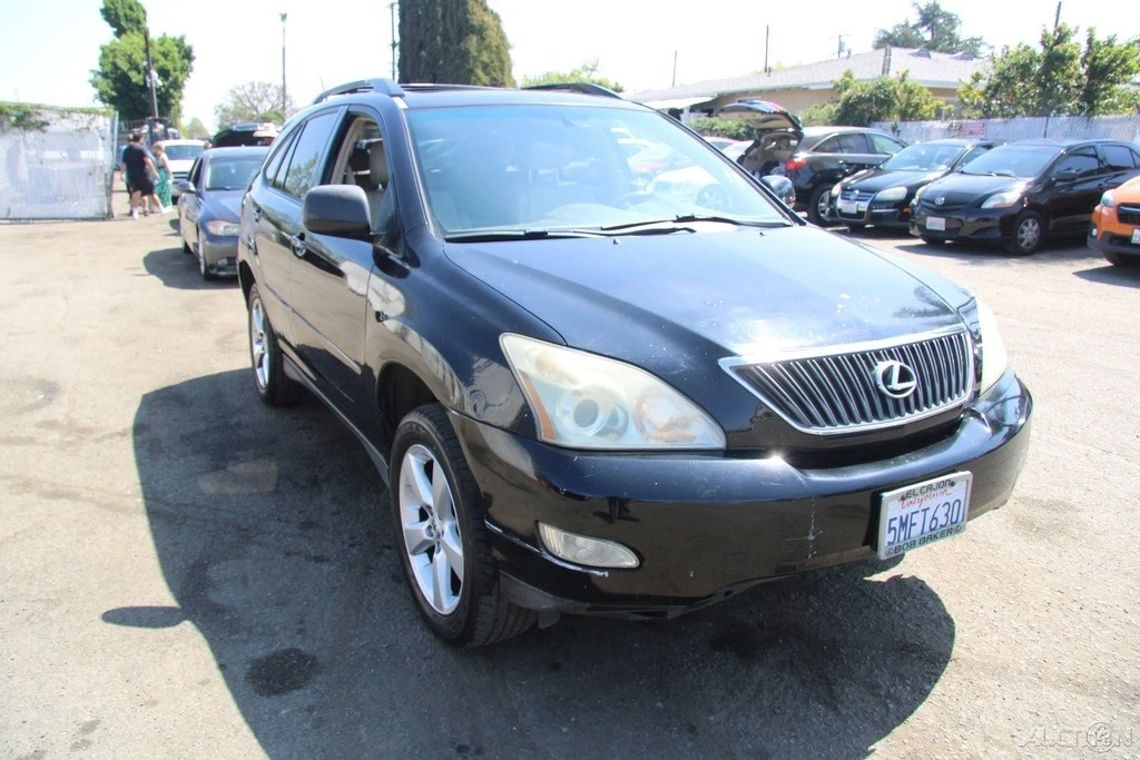 2005 Lexus RX 2nd Gen - Image 11 of 21